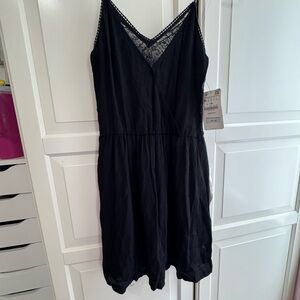 Elegant Black Sleeveless Dress